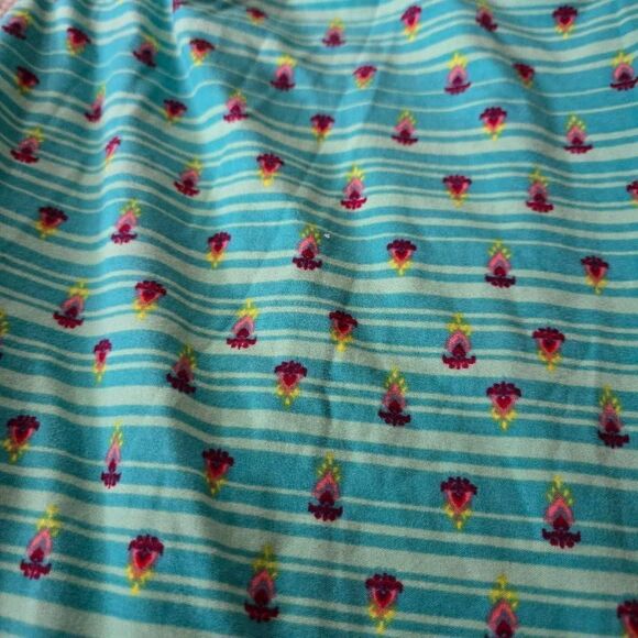 Lularoe leggings tall and curvy - Picture 2 of 4